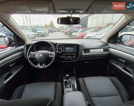 Красный Мицубиси Аутлендер, объемом двигателя 2.36 л и пробегом 172 тыс. км за 12300 $, фото 14 на Automoto.ua