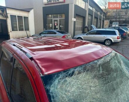 Красный Мицубиси Аутлендер, объемом двигателя 2.36 л и пробегом 180 тыс. км за 5000 $, фото 2 на Automoto.ua