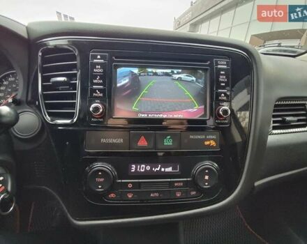 Красный Мицубиси Аутлендер, объемом двигателя 2.36 л и пробегом 172 тыс. км за 12300 $, фото 15 на Automoto.ua