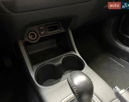 Красный Мицубиси Аутлендер, объемом двигателя 3 л и пробегом 167 тыс. км за 16990 $, фото 27 на Automoto.ua