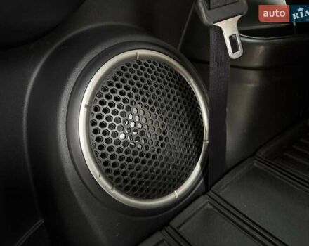 Красный Мицубиси Аутлендер, объемом двигателя 3 л и пробегом 167 тыс. км за 16990 $, фото 30 на Automoto.ua