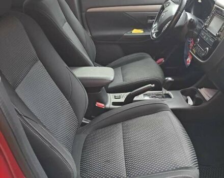 Мицубиси Аутлендер 2016 в Жашкове на Automoto.ua Красный Мицубиси Аутлендер, объемом двигателя 2.36 л и пробегом 270 тыс. км за 12500 $, фото 4 на Automoto.ua