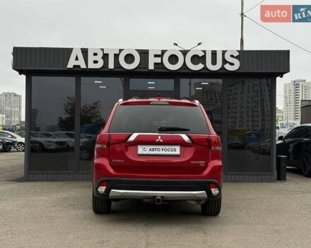 Міцубісі Аутлендер 2016 у Києві на Automoto.ua Червоний Міцубісі Аутлендер, об'ємом двигуна 2.36 л та пробігом 130 тис. км за 17490 $, фото 5 на Automoto.ua