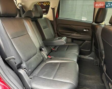 Красный Мицубиси Аутлендер, объемом двигателя 3 л и пробегом 167 тыс. км за 16990 $, фото 14 на Automoto.ua