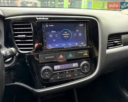 Красный Мицубиси Аутлендер, объемом двигателя 3 л и пробегом 167 тыс. км за 16990 $, фото 26 на Automoto.ua