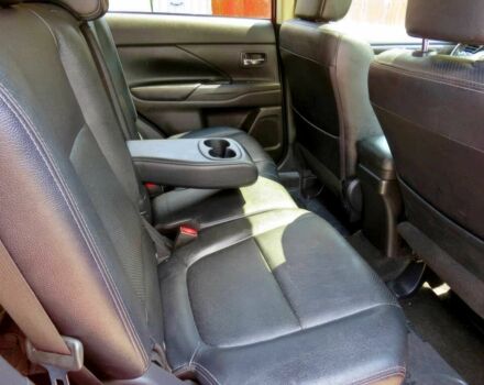 Красный Мицубиси Аутлендер, объемом двигателя 2.4 л и пробегом 70 тыс. км за 2400 $, фото 8 на Automoto.ua