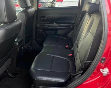 Красный Мицубиси Аутлендер, объемом двигателя 3 л и пробегом 71 тыс. км за 3400 $, фото 7 на Automoto.ua