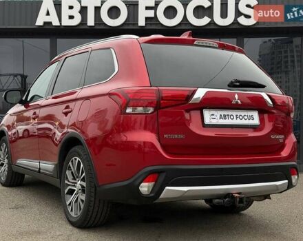 Міцубісі Аутлендер 2016 у Києві на Automoto.ua Червоний Міцубісі Аутлендер, об'ємом двигуна 2.36 л та пробігом 130 тис. км за 17490 $, фото 7 на Automoto.ua