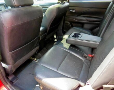 Червоний Міцубісі Аутлендер, об'ємом двигуна 2.4 л та пробігом 71 тис. км за 10800 $, фото 12 на Automoto.ua