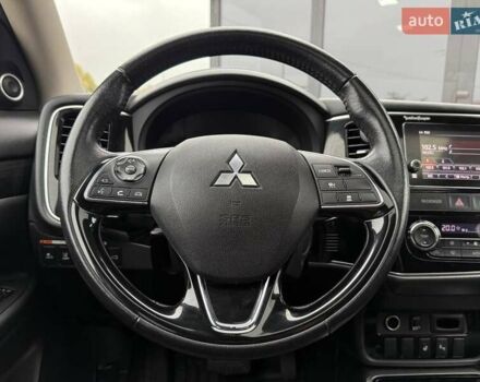 Міцубісі Аутлендер 2016 у Києві на Automoto.ua Червоний Міцубісі Аутлендер, об'ємом двигуна 2.36 л та пробігом 130 тис. км за 17490 $, фото 18 на Automoto.ua