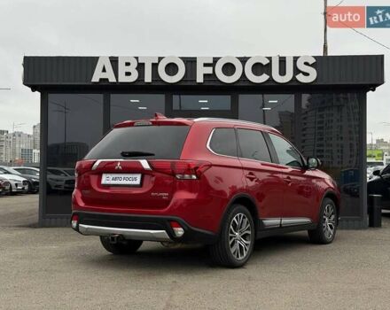 Міцубісі Аутлендер 2016 у Києві на Automoto.ua Червоний Міцубісі Аутлендер, об'ємом двигуна 2.36 л та пробігом 130 тис. км за 17490 $, фото 4 на Automoto.ua