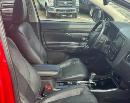 Красный Мицубиси Аутлендер, объемом двигателя 2.4 л и пробегом 51 тыс. км за 8900 $, фото 5 на Automoto.ua