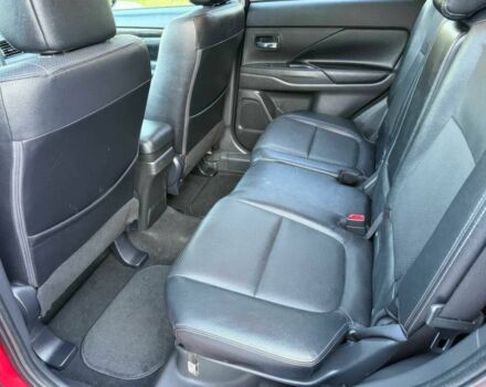 Красный Мицубиси Аутлендер, объемом двигателя 3 л и пробегом 57 тыс. км за 13200 $, фото 12 на Automoto.ua