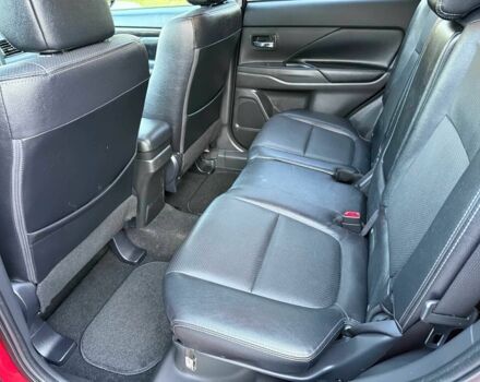 Красный Мицубиси Аутлендер, объемом двигателя 3 л и пробегом 60 тыс. км за 4900 $, фото 14 на Automoto.ua