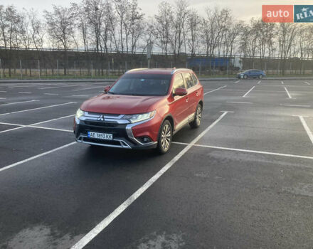 Міцубісі Аутлендер 2018 у Дніпро (Дніпропетровську) на Automoto.ua Червоний Міцубісі Аутлендер, об'ємом двигуна 2.36 л та пробігом 68 тис. км за 18500 $, фото 12 на Automoto.ua