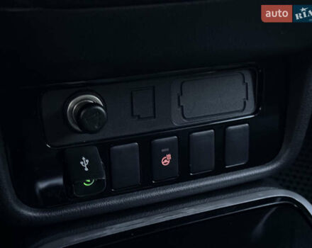 Красный Мицубиси Аутлендер, объемом двигателя 2 л и пробегом 85 тыс. км за 18900 $, фото 42 на Automoto.ua