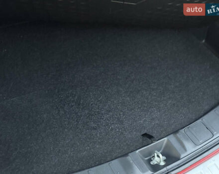 Красный Мицубиси Аутлендер, объемом двигателя 2 л и пробегом 85 тыс. км за 18900 $, фото 60 на Automoto.ua