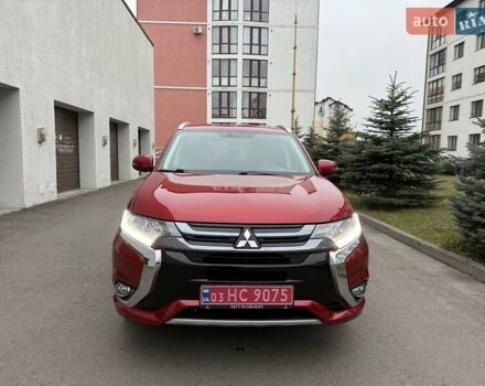Красный Мицубиси Аутлендер, объемом двигателя 2 л и пробегом 176 тыс. км за 18900 $, фото 2 на Automoto.ua