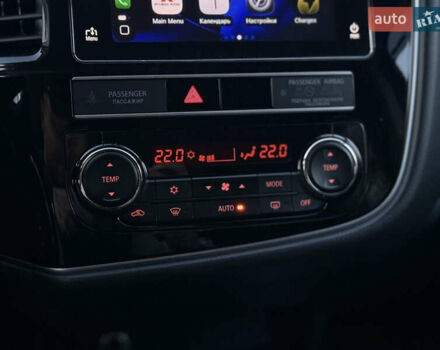 Красный Мицубиси Аутлендер, объемом двигателя 2 л и пробегом 85 тыс. км за 18900 $, фото 78 на Automoto.ua