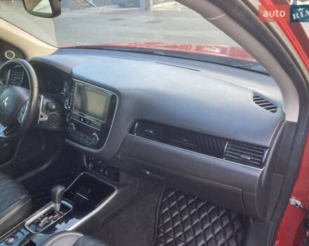 Міцубісі Аутлендер 2018 у Дніпро (Дніпропетровську) на Automoto.ua Червоний Міцубісі Аутлендер, об'ємом двигуна 2.36 л та пробігом 68 тис. км за 18500 $, фото 19 на Automoto.ua