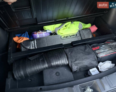 Красный Мицубиси Аутлендер, объемом двигателя 2 л и пробегом 85 тыс. км за 18900 $, фото 63 на Automoto.ua