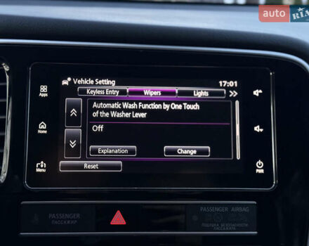 Красный Мицубиси Аутлендер, объемом двигателя 2 л и пробегом 85 тыс. км за 18900 $, фото 97 на Automoto.ua