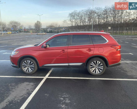 Міцубісі Аутлендер 2018 у Дніпро (Дніпропетровську) на Automoto.ua Червоний Міцубісі Аутлендер, об'ємом двигуна 2.36 л та пробігом 68 тис. км за 18500 $, фото 2 на Automoto.ua