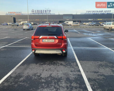 Міцубісі Аутлендер 2018 у Дніпро (Дніпропетровську) на Automoto.ua Червоний Міцубісі Аутлендер, об'ємом двигуна 2.36 л та пробігом 68 тис. км за 18500 $, фото 5 на Automoto.ua