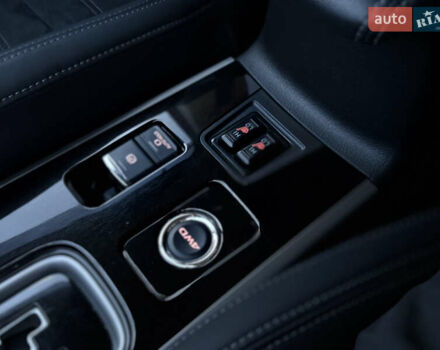 Красный Мицубиси Аутлендер, объемом двигателя 2 л и пробегом 85 тыс. км за 18900 $, фото 40 на Automoto.ua