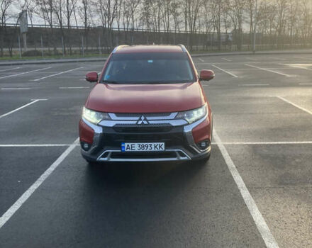 Міцубісі Аутлендер 2018 у Дніпро (Дніпропетровську) на Automoto.ua Червоний Міцубісі Аутлендер, об'ємом двигуна 2.36 л та пробігом 68 тис. км за 18500 $, фото 11 на Automoto.ua