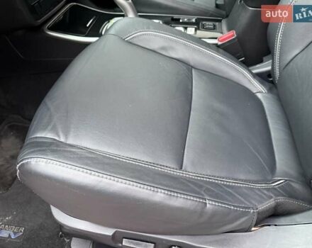 Красный Мицубиси Аутлендер, объемом двигателя 2 л и пробегом 176 тыс. км за 18900 $, фото 14 на Automoto.ua