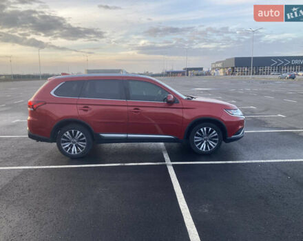 Міцубісі Аутлендер 2018 у Дніпро (Дніпропетровську) на Automoto.ua Червоний Міцубісі Аутлендер, об'ємом двигуна 2.36 л та пробігом 68 тис. км за 18500 $, фото 8 на Automoto.ua