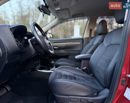 Красный Мицубиси Аутлендер, объемом двигателя 2 л и пробегом 85 тыс. км за 18900 $, фото 28 на Automoto.ua