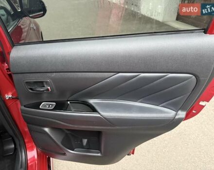 Красный Мицубиси Аутлендер, объемом двигателя 2 л и пробегом 176 тыс. км за 18900 $, фото 21 на Automoto.ua