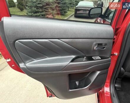 Красный Мицубиси Аутлендер, объемом двигателя 2 л и пробегом 176 тыс. км за 18900 $, фото 20 на Automoto.ua