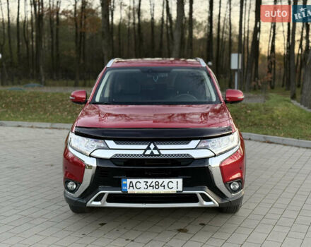 Красный Мицубиси Аутлендер, объемом двигателя 2 л и пробегом 85 тыс. км за 18900 $, фото 3 на Automoto.ua
