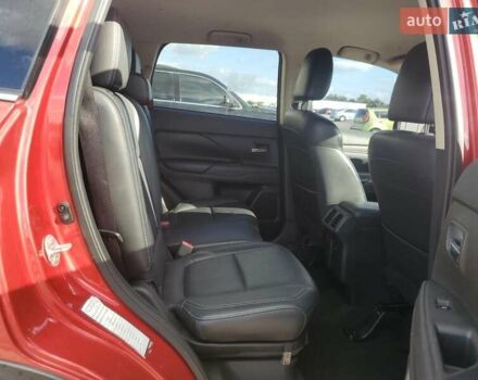 Червоний Міцубісі Аутлендер, об'ємом двигуна 2.4 л та пробігом 121 тис. км за 3500 $, фото 10 на Automoto.ua