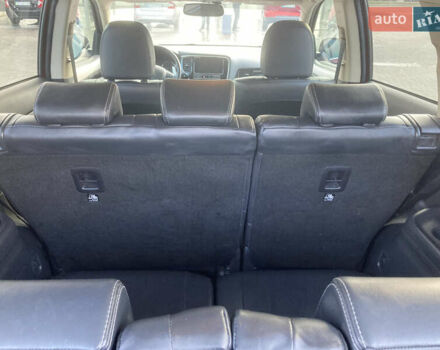 Міцубісі Аутлендер 2018 у Дніпро (Дніпропетровську) на Automoto.ua Червоний Міцубісі Аутлендер, об'ємом двигуна 2.36 л та пробігом 68 тис. км за 18500 $, фото 30 на Automoto.ua