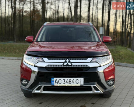 Красный Мицубиси Аутлендер, объемом двигателя 2 л и пробегом 85 тыс. км за 18900 $, фото 4 на Automoto.ua