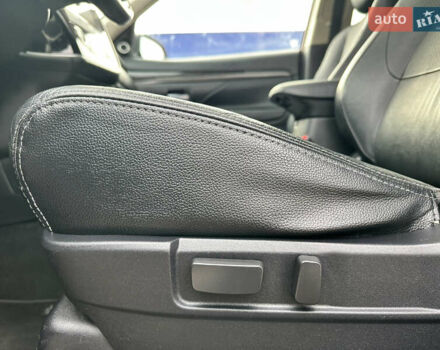 Красный Мицубиси Аутлендер, объемом двигателя 2.2 л и пробегом 118 тыс. км за 20999 $, фото 36 на Automoto.ua