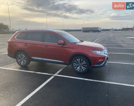 Міцубісі Аутлендер 2018 у Дніпро (Дніпропетровську) на Automoto.ua Червоний Міцубісі Аутлендер, об'ємом двигуна 2.36 л та пробігом 68 тис. км за 18500 $, фото 9 на Automoto.ua