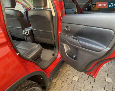 Красный Мицубиси Аутлендер, объемом двигателя 3 л и пробегом 106 тыс. км за 20700 $, фото 38 на Automoto.ua