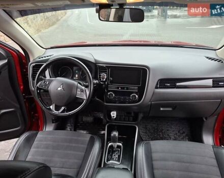 Красный Мицубиси Аутлендер, объемом двигателя 2.36 л и пробегом 110 тыс. км за 19000 $, фото 16 на Automoto.ua