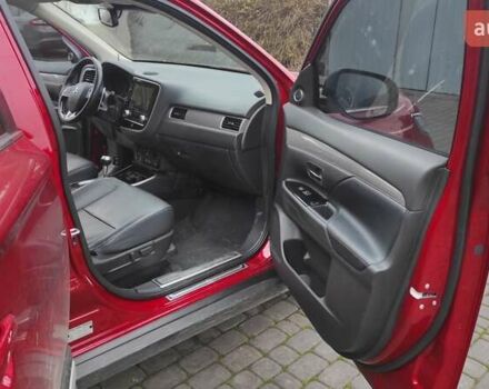 Червоний Міцубісі Аутлендер, об'ємом двигуна 3 л та пробігом 127 тис. км за 28500 $, фото 10 на Automoto.ua