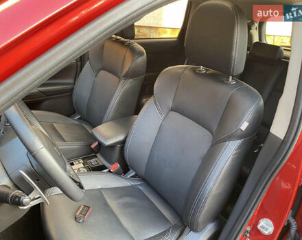 Красный Мицубиси Аутлендер, объемом двигателя 3 л и пробегом 106 тыс. км за 20700 $, фото 47 на Automoto.ua