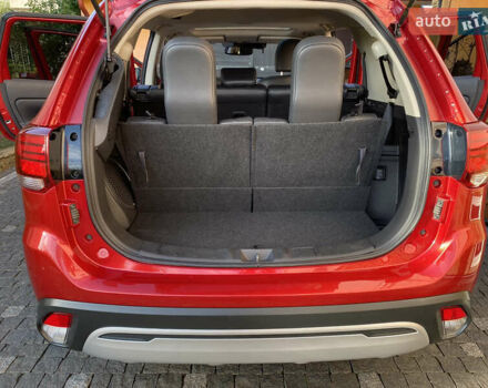 Красный Мицубиси Аутлендер, объемом двигателя 3 л и пробегом 106 тыс. км за 20700 $, фото 30 на Automoto.ua