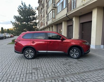 Мицубиси Аутлендер 2019 в Ужгороде на Automoto.ua Красный Мицубиси Аутлендер, объемом двигателя 2.4 л и пробегом 90 тыс. км за 12500 $, фото 3 на Automoto.ua