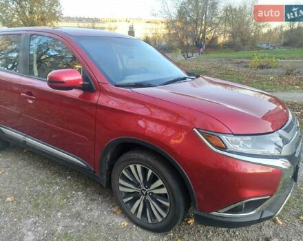 Червоний Міцубісі Аутлендер, об'ємом двигуна 2.36 л та пробігом 31 тис. км за 19200 $, фото 5 на Automoto.ua
