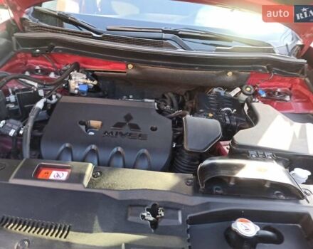 Червоний Міцубісі Аутлендер, об'ємом двигуна 2.36 л та пробігом 31 тис. км за 19200 $, фото 15 на Automoto.ua