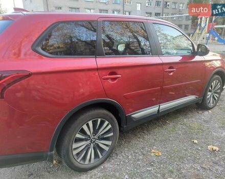 Червоний Міцубісі Аутлендер, об'ємом двигуна 2.36 л та пробігом 31 тис. км за 19200 $, фото 6 на Automoto.ua